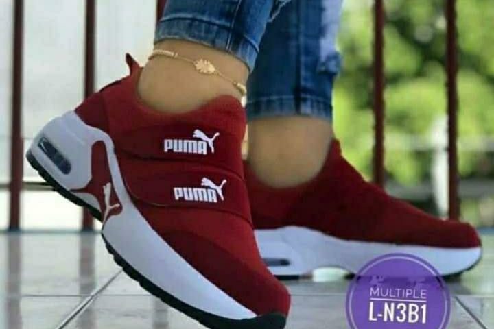calzado marca PUMA mujer