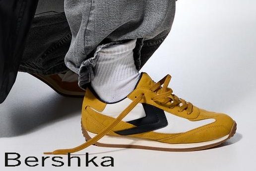 calzado NIÑOS marca BERSHKA